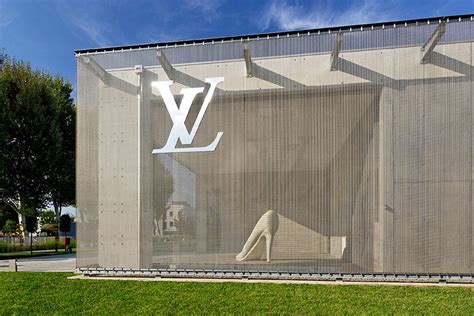 louis vuitton fabbrica fiesso|Louis Vuitton italy.